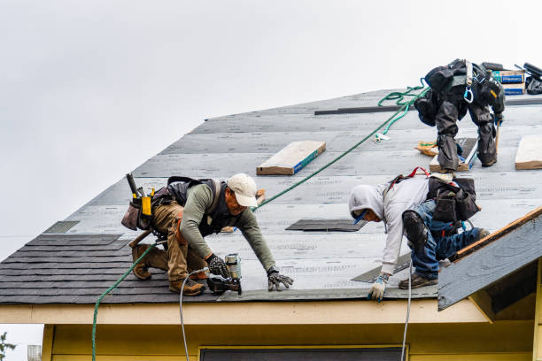 Professional Roofing technician working in Wiscasset, ME